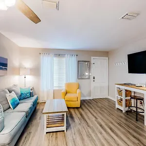  Apartment Sandprints C7